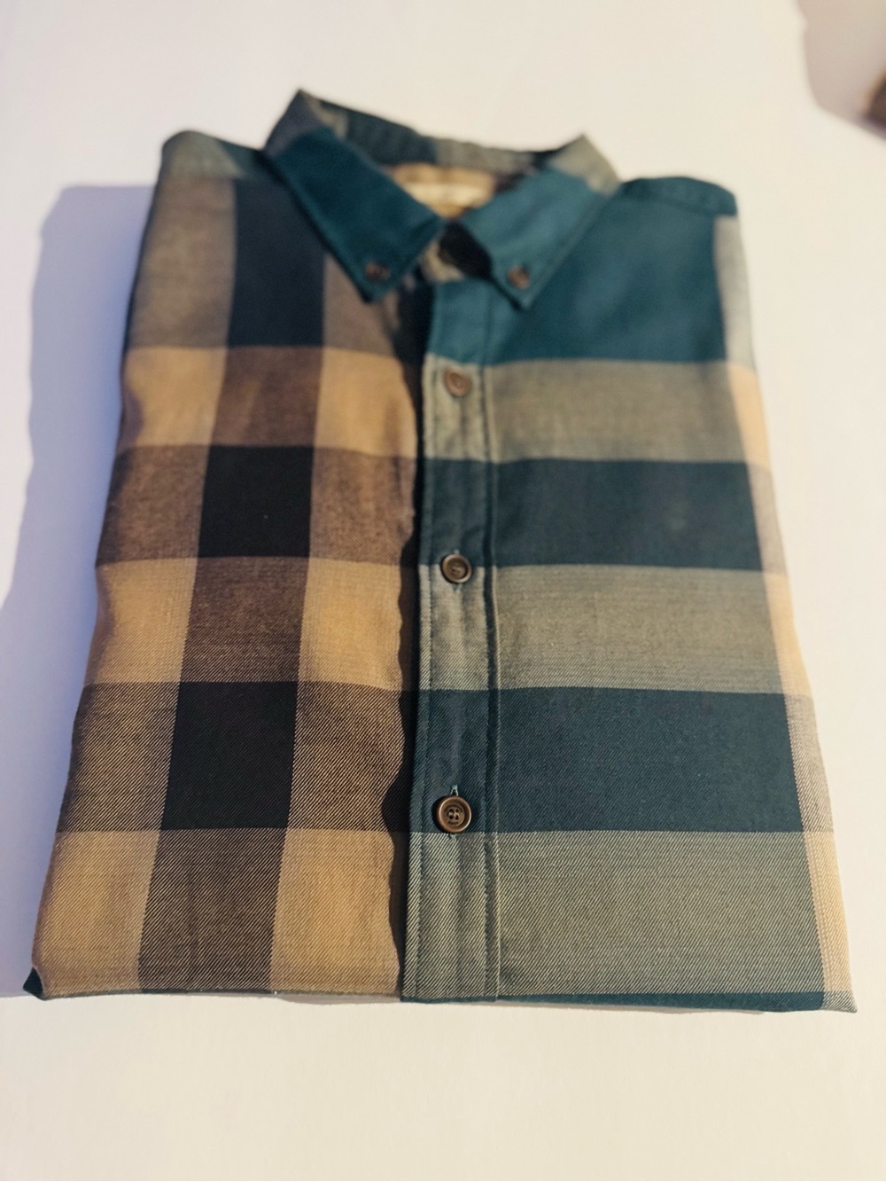 Burberry Teal and Beige Plaid Button-Down Collar Shirt